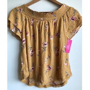 Xhilaration Size S Off Shoulder Top Floral Spring